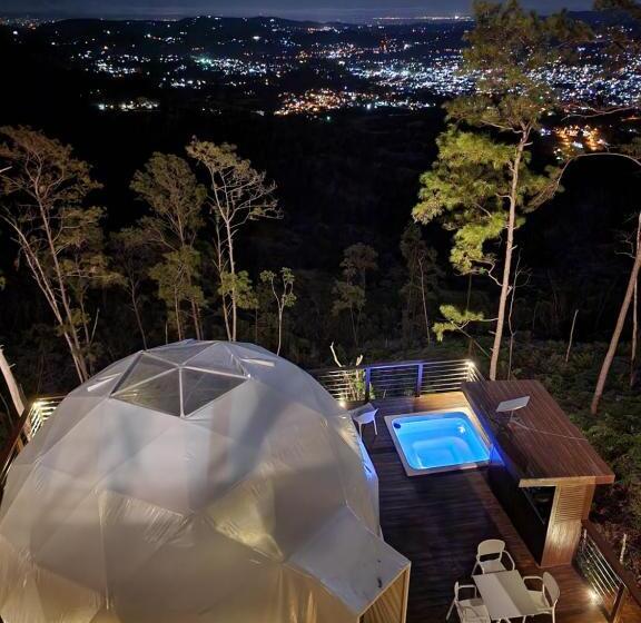 هتل The Domes Jarabacoa Sky Queen