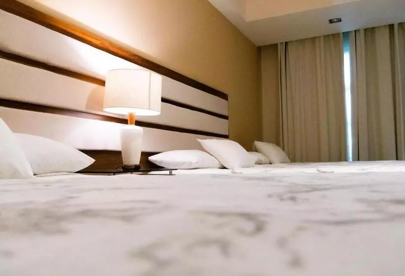 Infinity Suites Habitación Triple