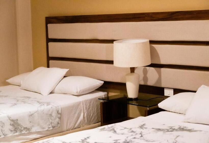 Infinity Suites Habitación Triple