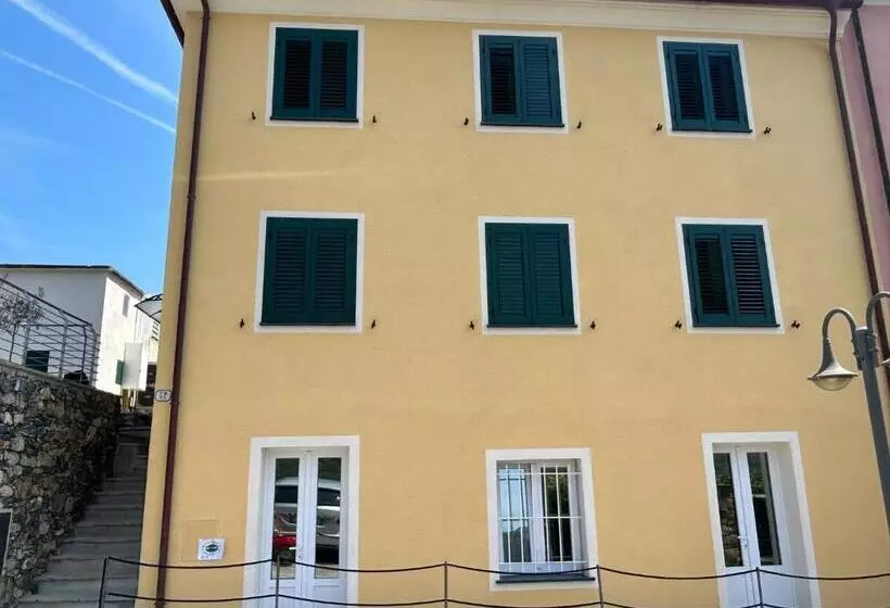 ペンション Affittacamere Montale