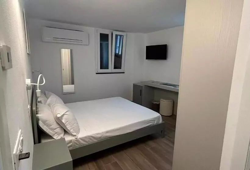 ペンション Affittacamere Montale