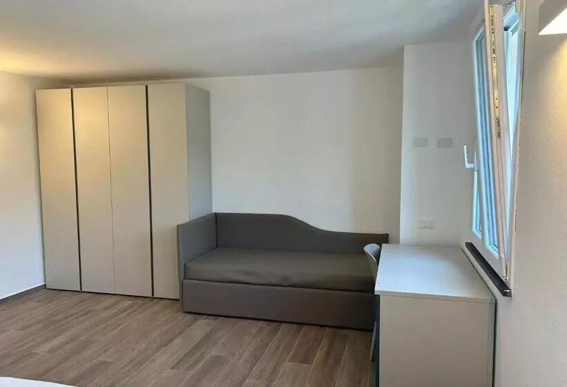 ペンション Affittacamere Montale