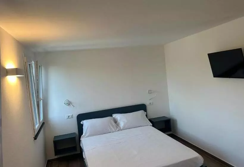 ペンション Affittacamere Montale