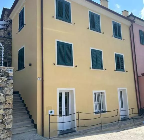 ペンション Affittacamere Montale