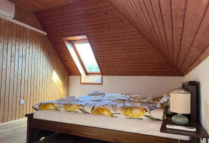 ペンション Bor és Kenyér