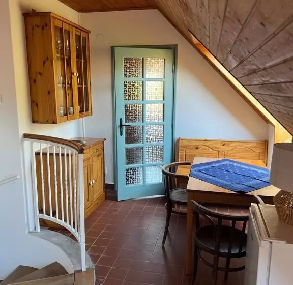 ペンション Bor és Kenyér