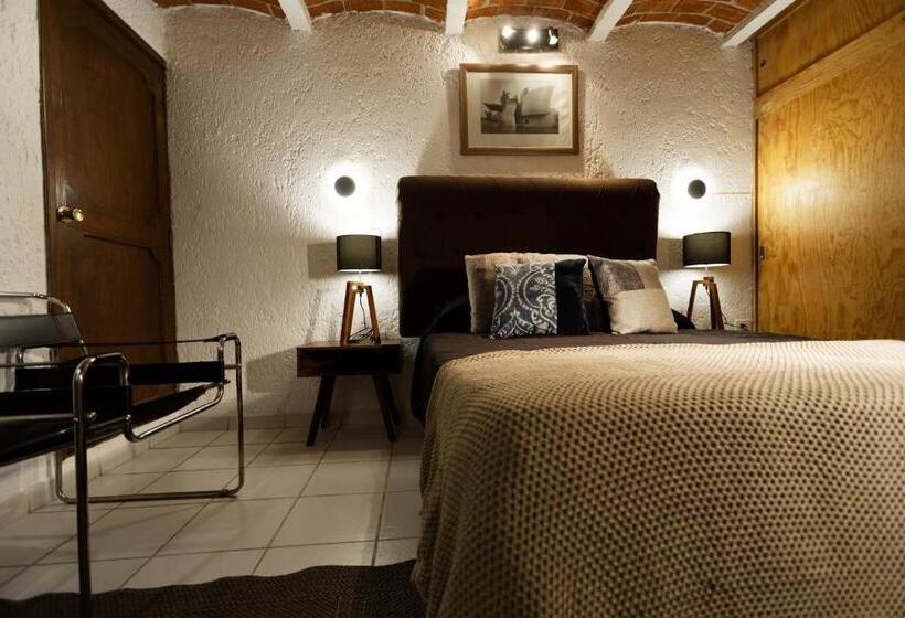 بنسيون La Casa De Las Poesías