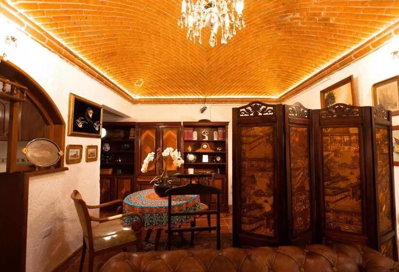 ペンション La Casa De Las Poesías