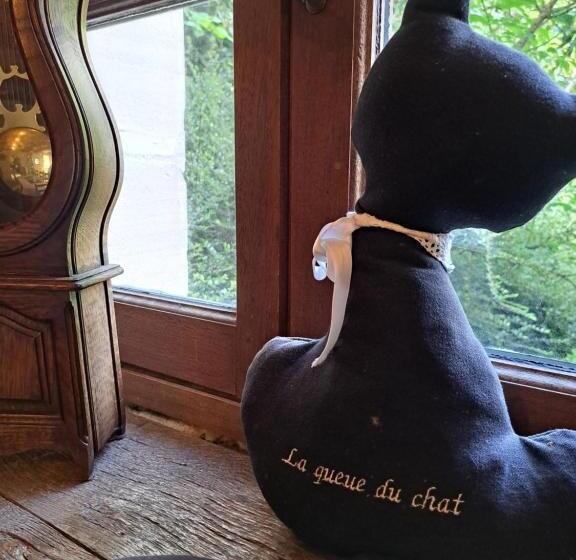 بنسيون La Queue Du Chat