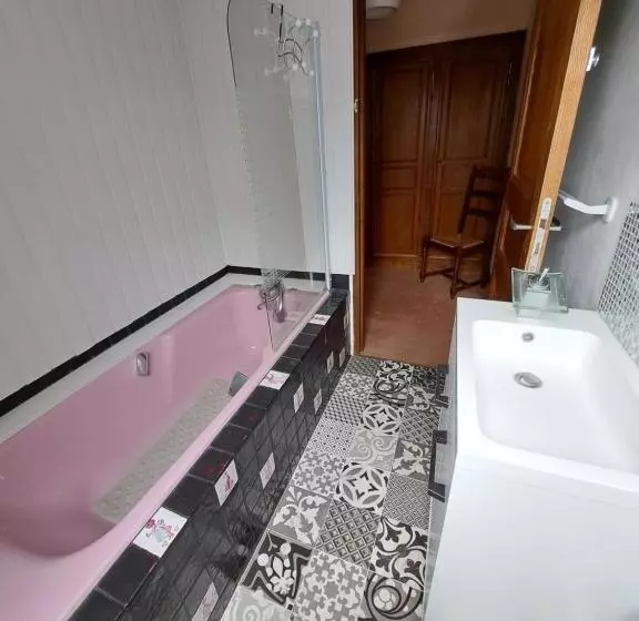 Majatalo La Queue Du Chat