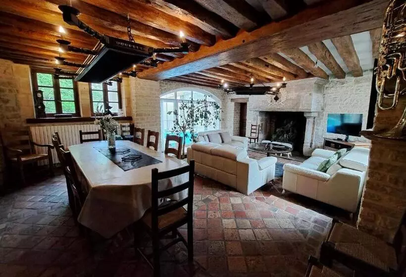 Majatalo La Queue Du Chat