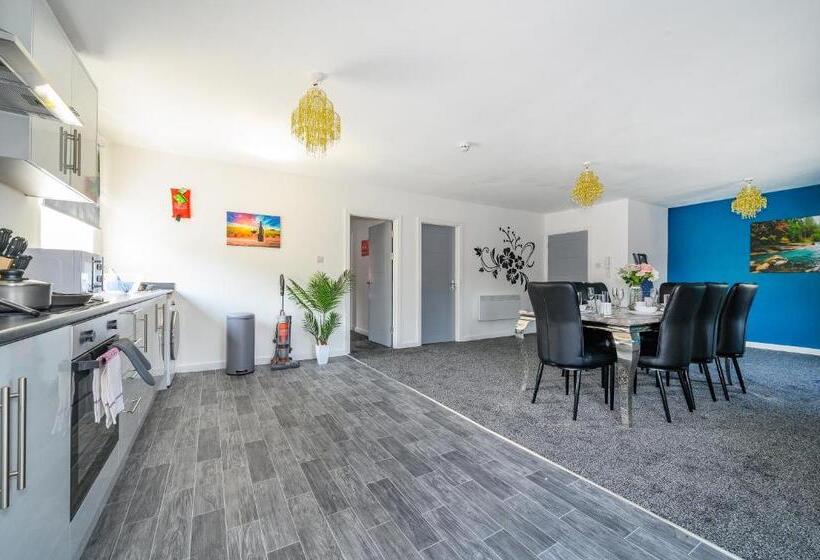 Pansiyon Rb 2f 421 For Your Relaxed, Cosy Stay, Parking