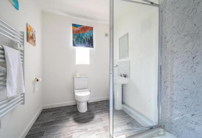 Pansiyon Rb 2f 421 For Your Relaxed, Cosy Stay, Parking