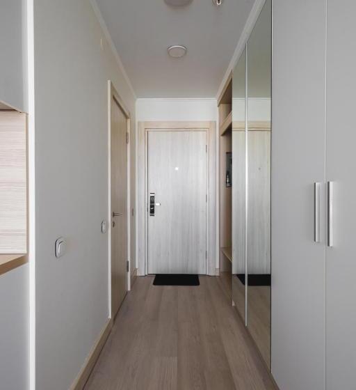 استراحتگاه Astana Aparts апартаменты в Yes Apart 2 комнатная люкс