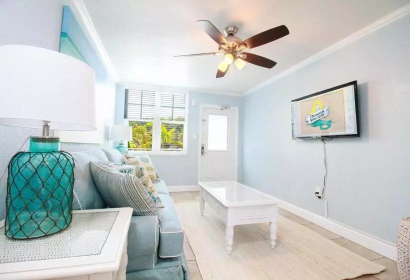 استراحتگاه Clearwater Beach Suites #203
