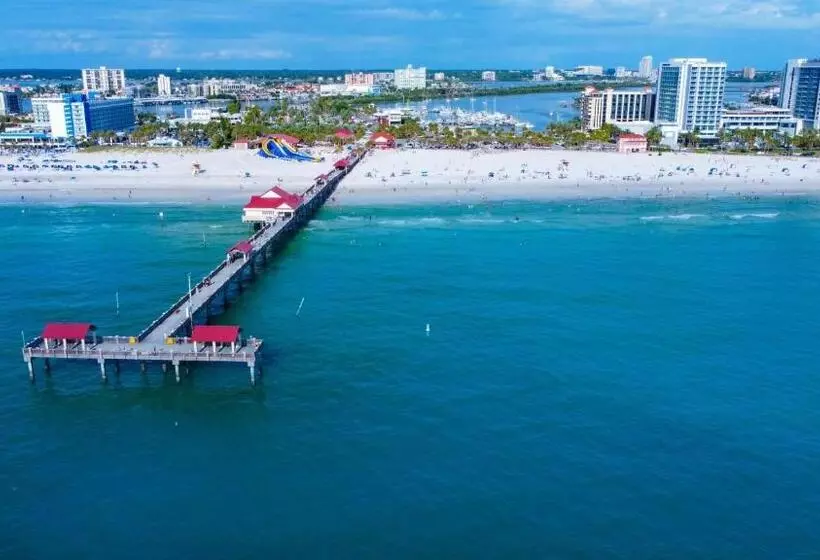 استراحتگاه Clearwater Beach Suites #203