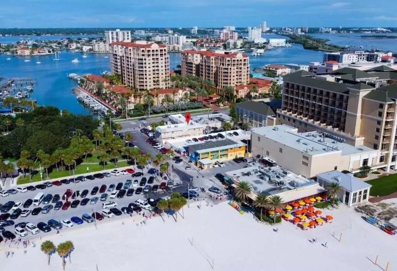 استراحتگاه Clearwater Beach Suites #203