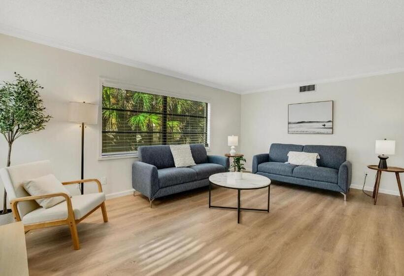 منتجع Sugar Sand Sanctuary Beach Condominium