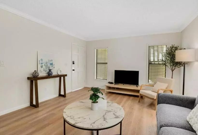 استراحتگاه Sugar Sand Sanctuary   Beach Condominium