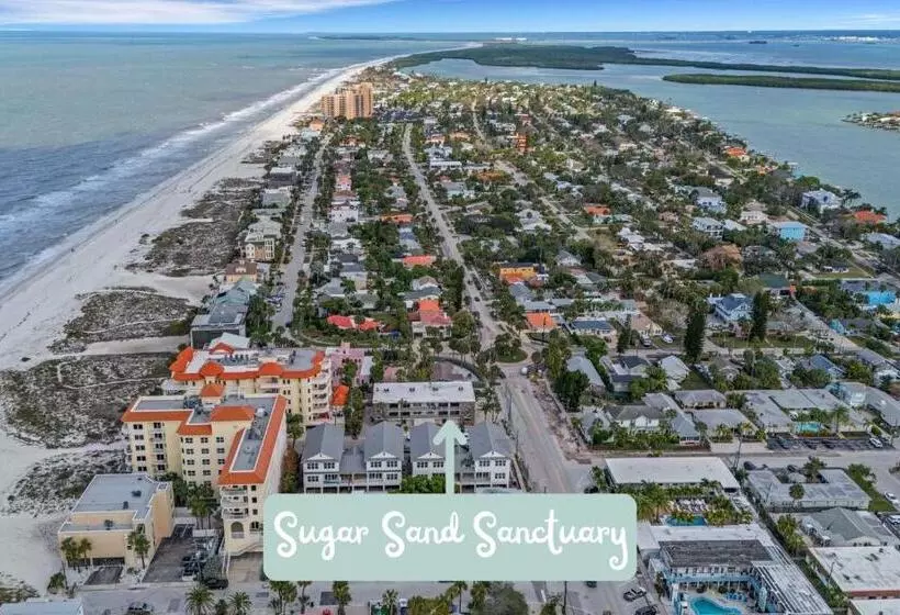 استراحتگاه Sugar Sand Sanctuary   Beach Condominium