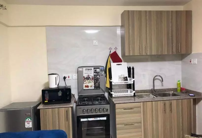 تختخواب و صبحانه Studio At Nairobi West At Stadeview Apartment