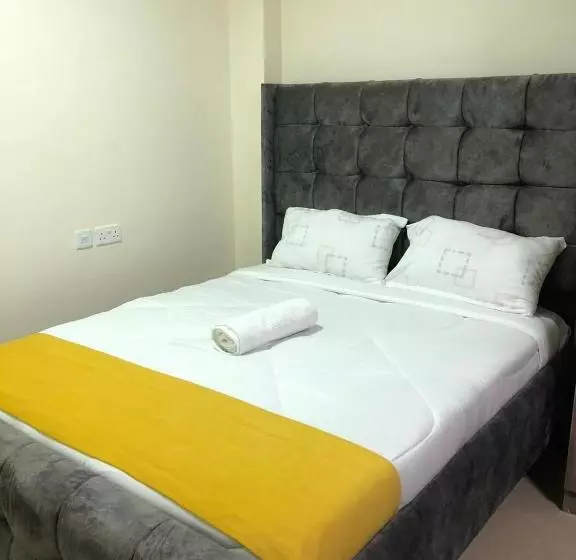 تختخواب و صبحانه Studio At Nairobi West At Stadeview Apartment