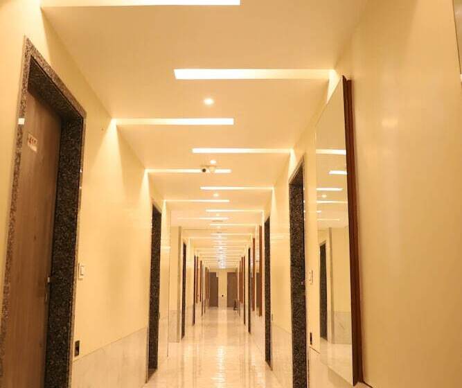 Hotell The Byke Embassy Surat