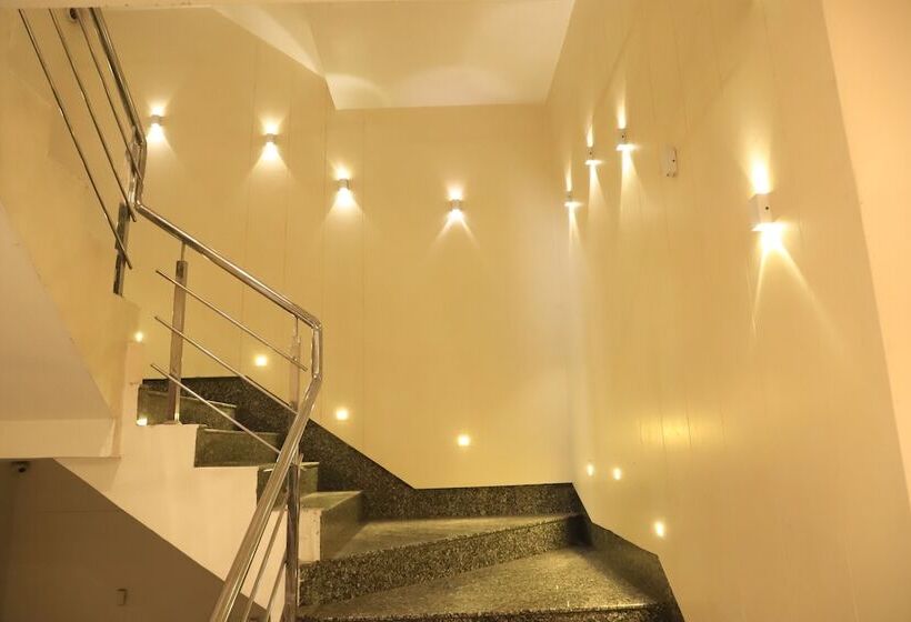 Hotell The Byke Embassy Surat