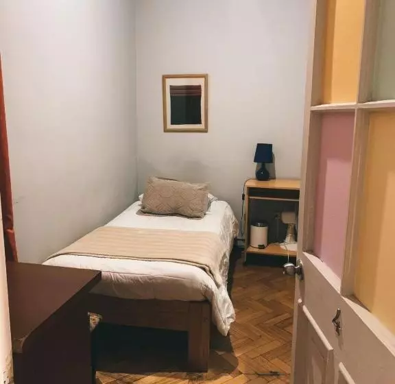 هتل Universitario