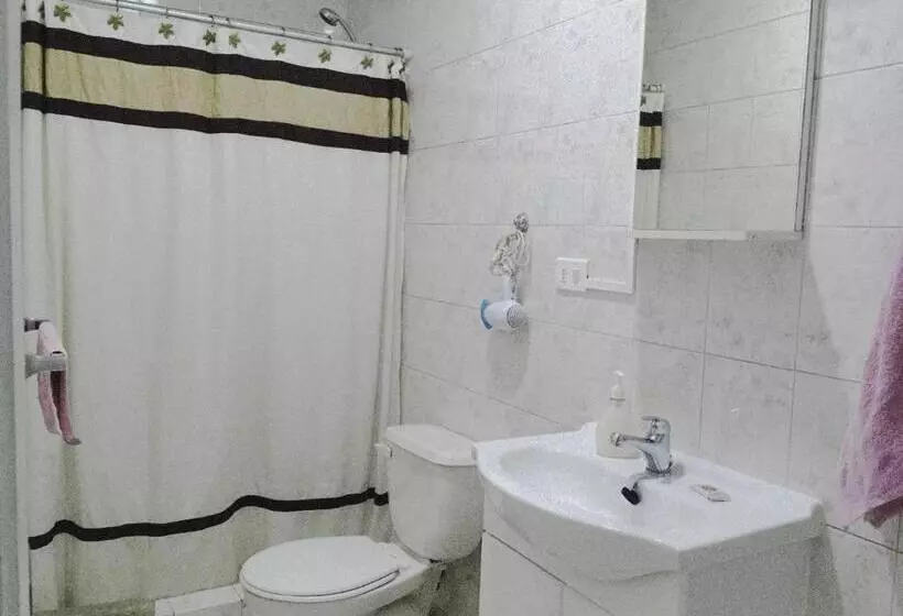 هتل Universitario