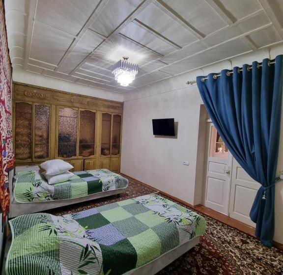 پانسیون старинная крепость азиза