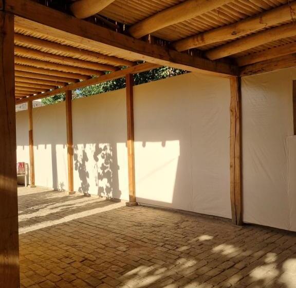 پانسیون старинная крепость азиза