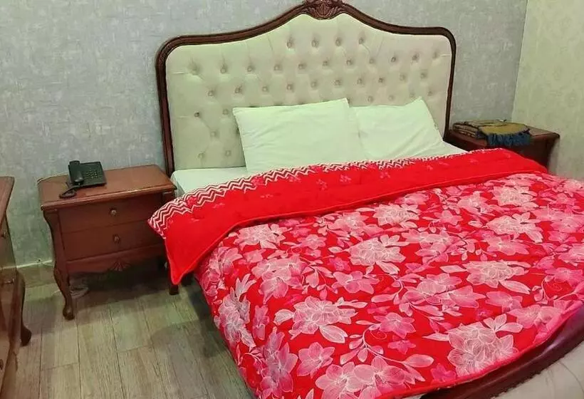 پانسیون Pacific Lodge House