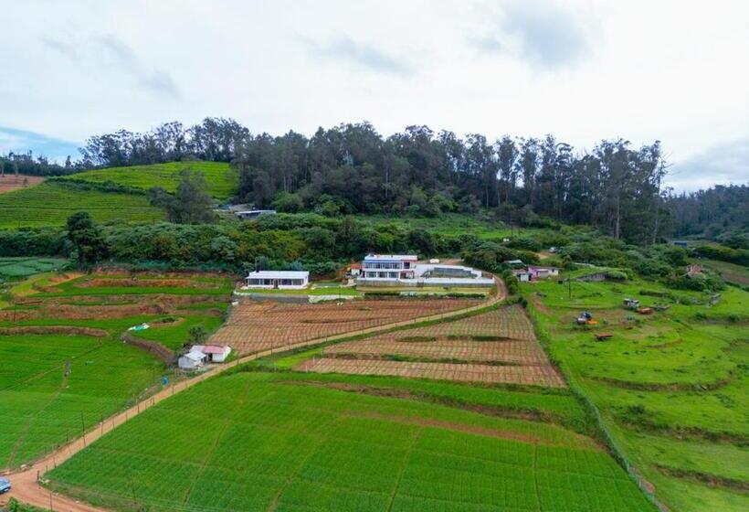 Silent Retreat Ooty Pool Resort By Voye Homes