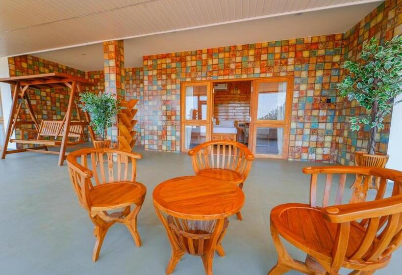 Silent Retreat Ooty Pool Resort By Voye Homes