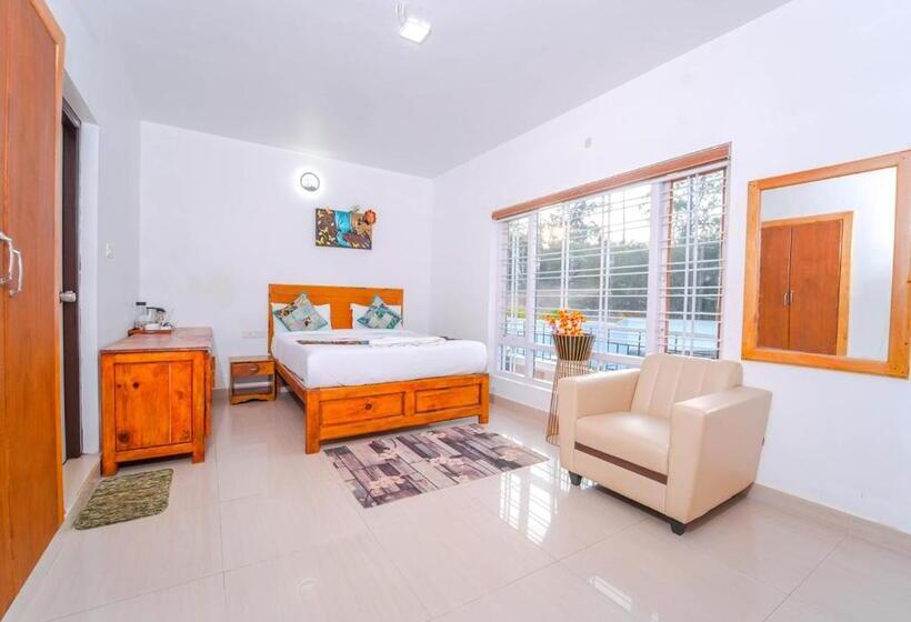 Silent Retreat Ooty Pool Resort By Voye Homes