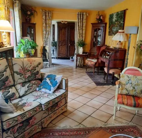 Aamiaismajoitus (B&B) Chambre D Hôte Les Bosquets