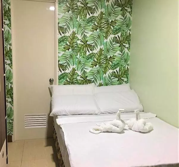 ベッドアンドブレックファースト D Cozy Nest Hostel And Events Place