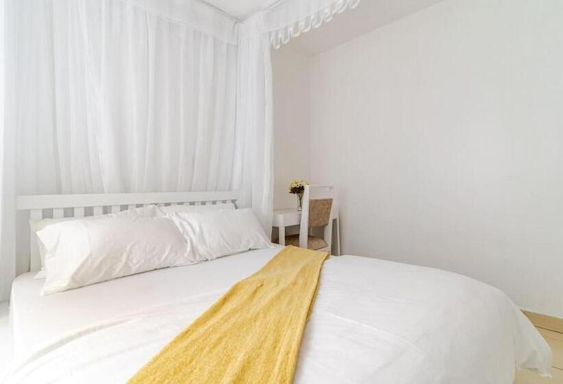 تختخواب و صبحانه Saruni Homes