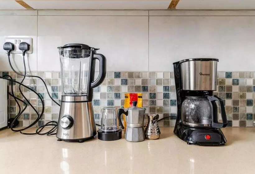 تختخواب و صبحانه Saruni Homes