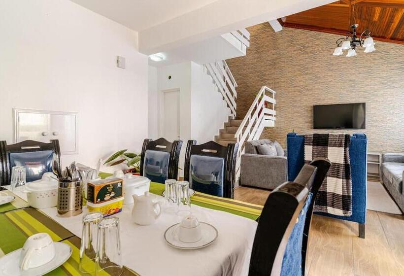 تختخواب و صبحانه Saruni Homes