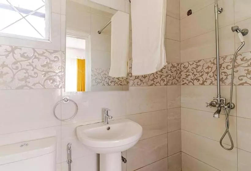 تختخواب و صبحانه Saruni Homes