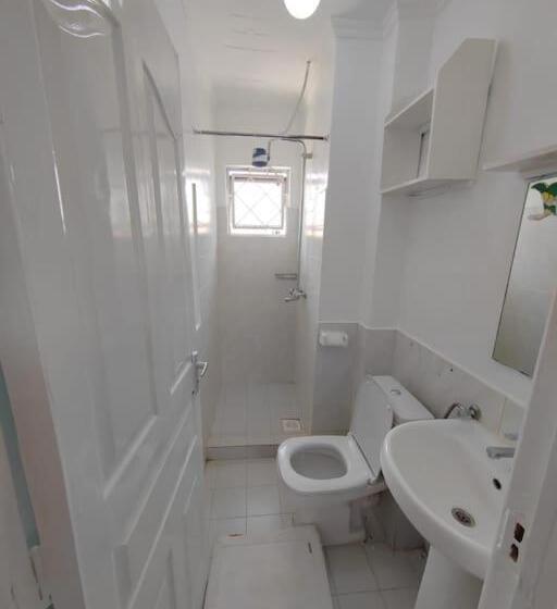 تختخواب و صبحانه Saruni Homes