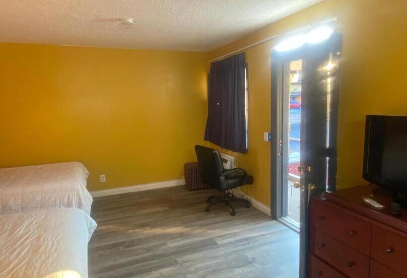 Отель Central Inn