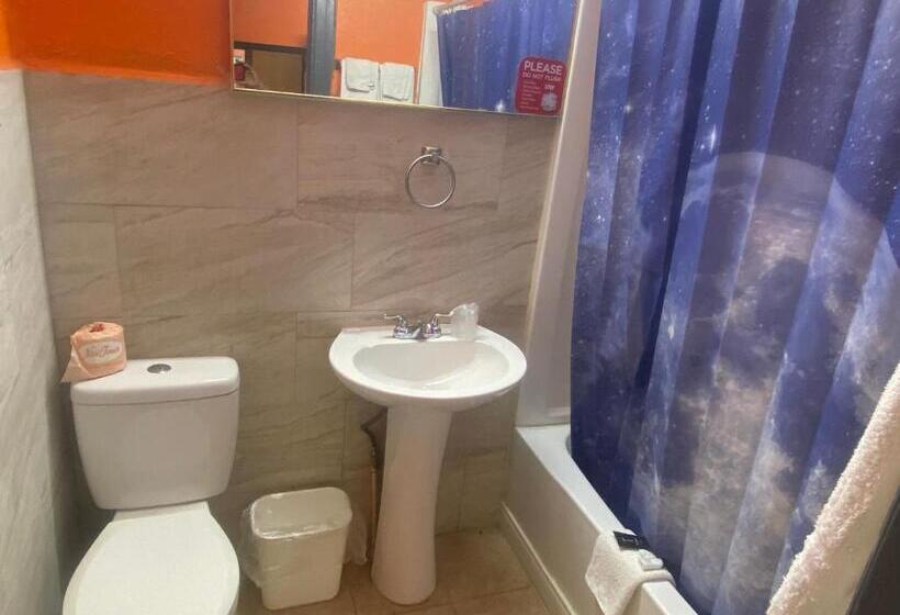 Отель Central Inn