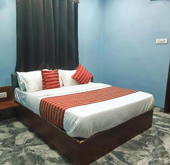 בית מלון כפרי Kamari Inn