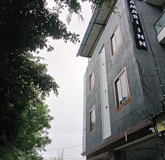 בית מלון כפרי Kamari Inn