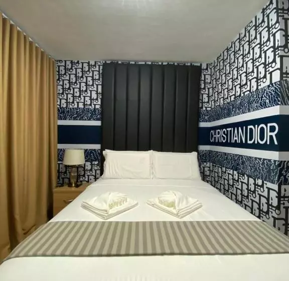 Hotel Mdm