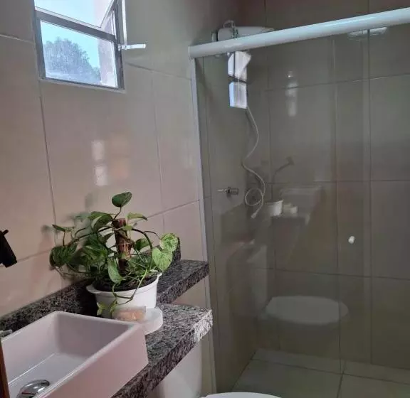 Hotelli Suíte Casa De Luz Lar Na Serra Quarto 01