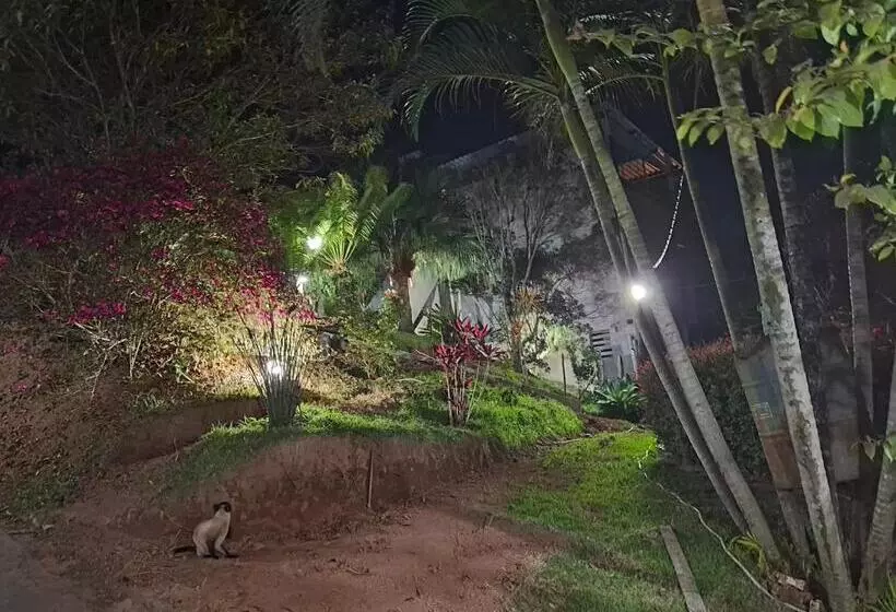 Hotelli Suíte Casa De Luz Lar Na Serra Quarto 01